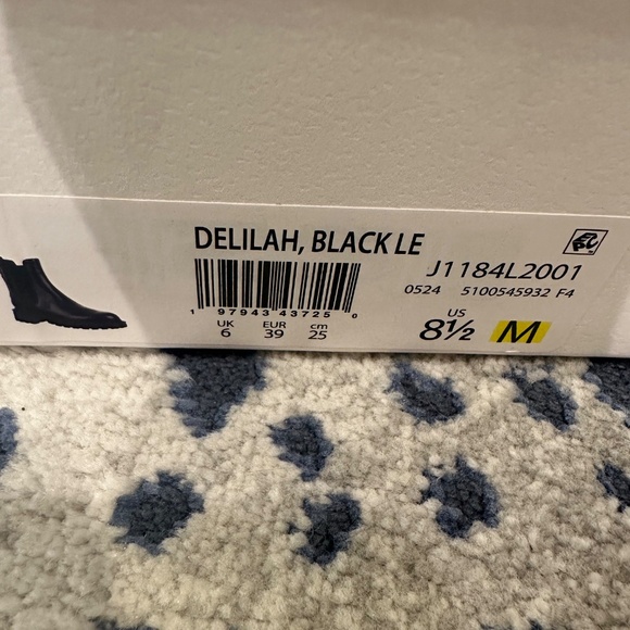 NWT Veronica Beard Delilah Booties - Size 8.5 - Picture 9 of 10